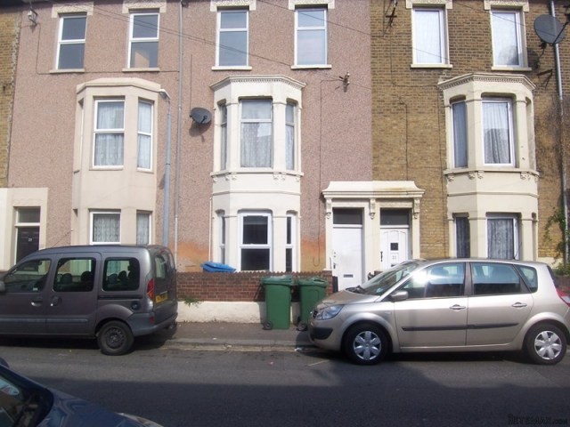 1 bedroom flat in SHEERNESS