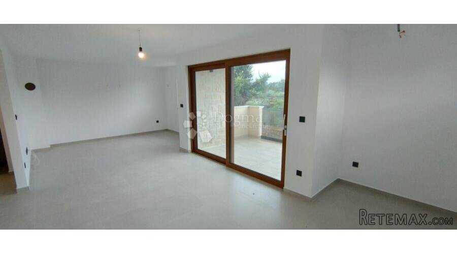 MALINSKA - DVA APARTMANA S OKUĆNICOM - 9