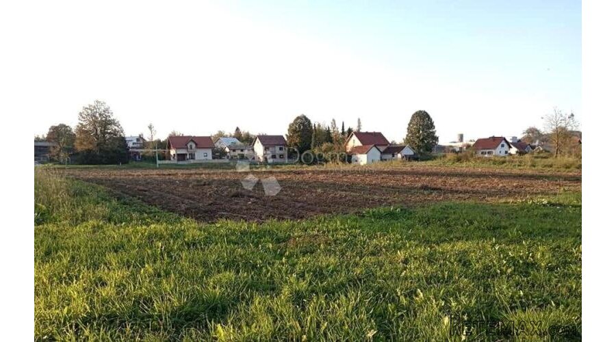 Veliko građevinsko zemljište u Josipdolu - 2