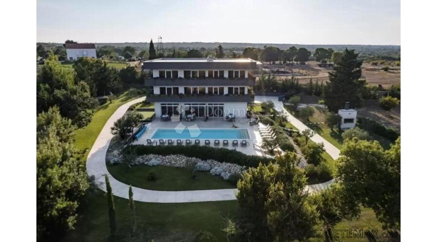 Moderna villa sa bazenom- Žerava - 3