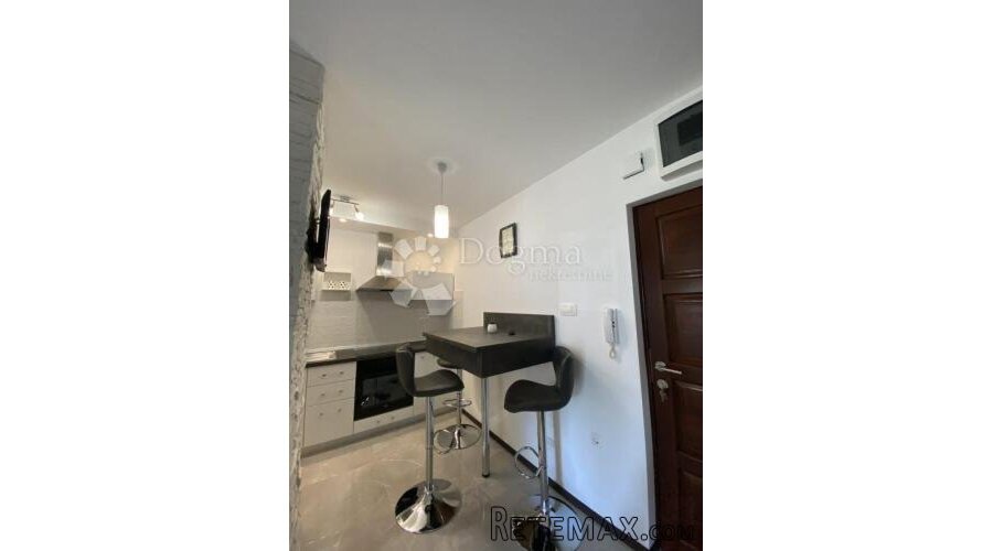 Gornja Vežica, 33 m², 2SKL, kompletno adaptiran