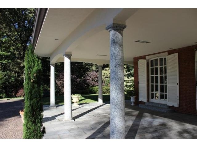 7 bedroom Villa For Sale: Como - 2