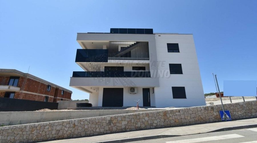 Apartman u novogradnji s okućnicom! Grad Krk! - 13