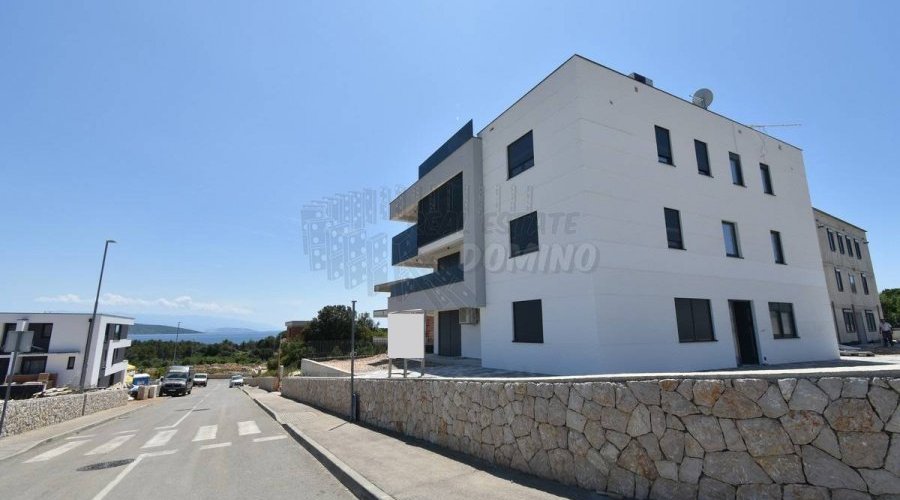 Apartman u novogradnji s okućnicom! Grad Krk! - 14