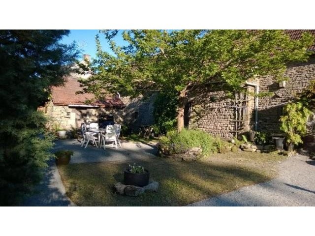 LOVELY NEAR CLUGNAT ON AROUND 600 M2 2.. - 2