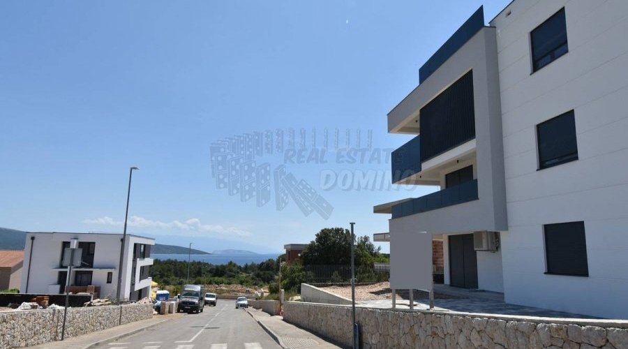 Apartman u novogradnji s okućnicom! Grad Krk! - 15