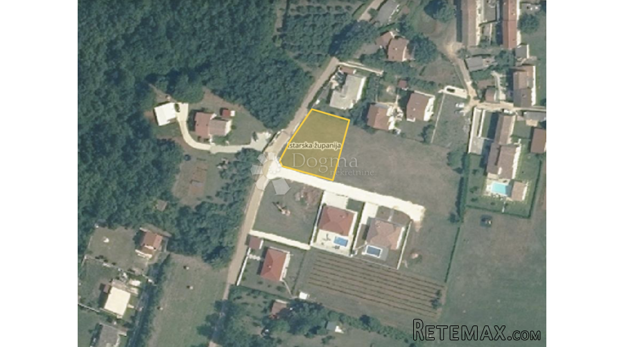 Lijepa pravilna parcela - Loborika