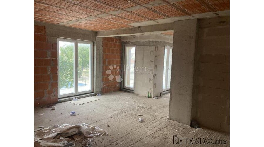 LOZOVAC – Prostor za najam – 240m², mogućnost prilagodbe pre
