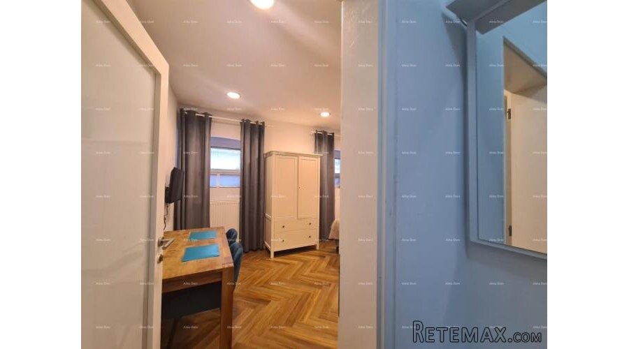 PRODAJA STANA S DVA APARTMANA – PULA - 2