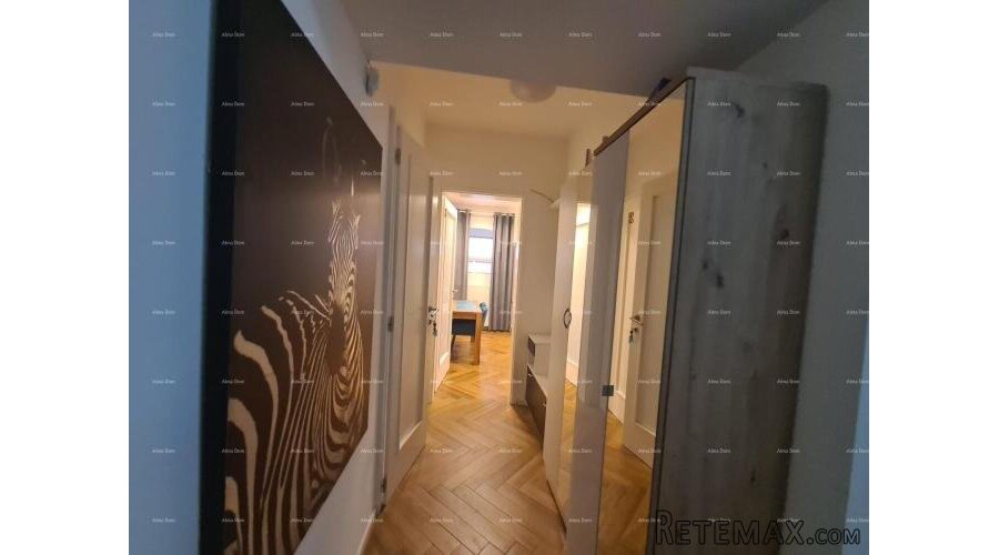PRODAJA STANA S DVA APARTMANA – PULA - 3