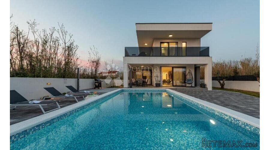 Privlaka: moderna vila s bazenom