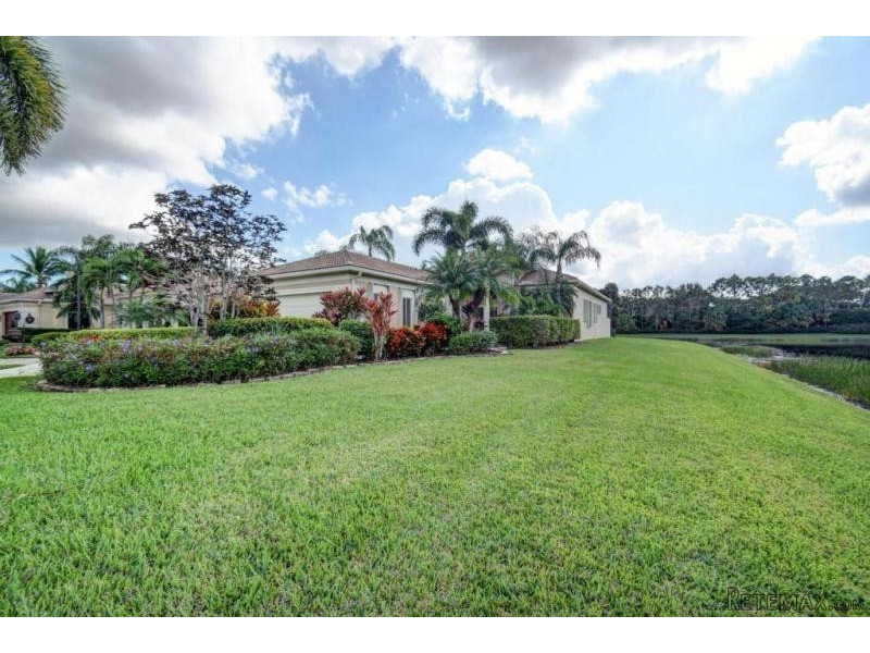 174 Esperanza Wy, Palm Beach Gardens..