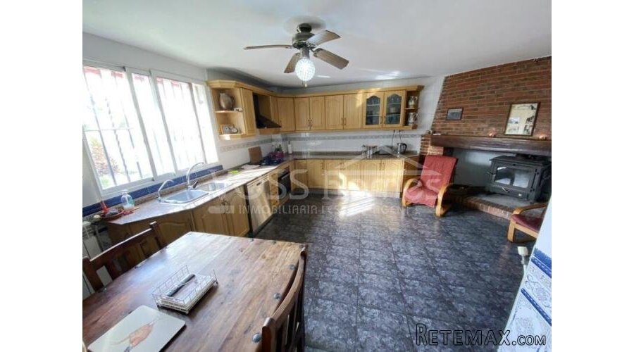 NEW & EXCLUSIVE TO VOSS HOMES - A spacious, 2 storey, 3.. - 12