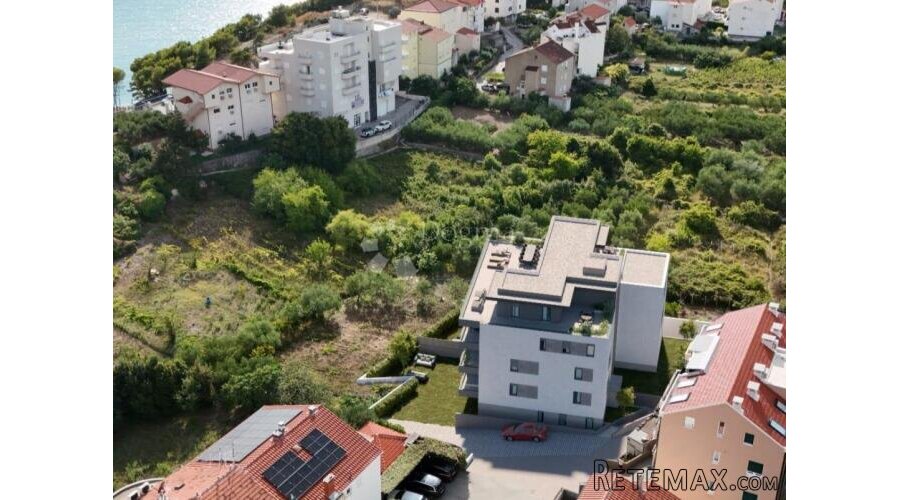 S2 - Prostrani trosobni stan s vrtom u Stobreču, samo 300 m - 2