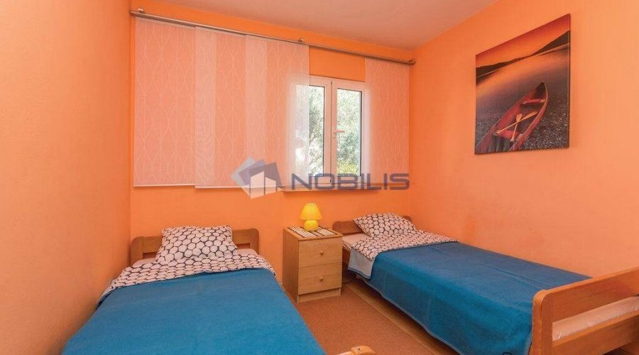 Pašman, Ždrelac - kuća katnica 200 m2 i bungalov - 9