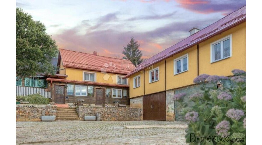Gospodarsko imanje u okolici Otočca