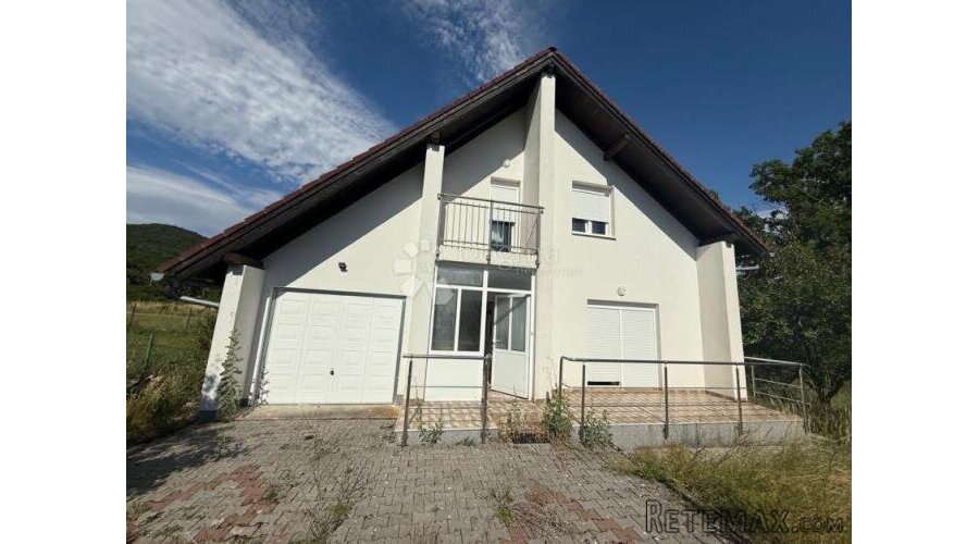 KVALITETNA I LIJEPA KUĆA NA SAVRŠENOJ LOKACIJI