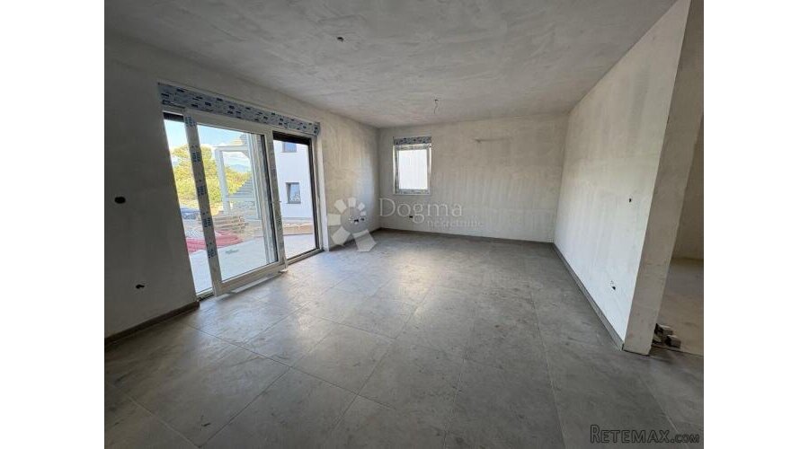 NOVOGRADNJA, APARTMAN U PRIZEMLJU - 2