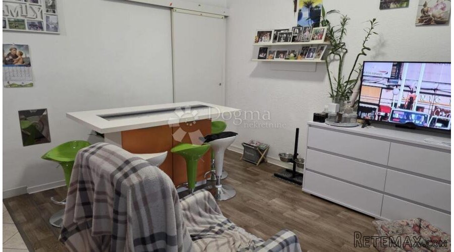 Rijeka, Mlaka, useljiv stan bez ulaganja , 3sobe + dnevni bo