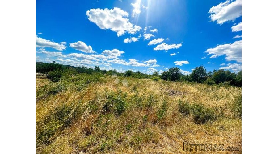 POLAČA, BIOGRAD n/m Atraktivno građevinsko zemljište,773 m2