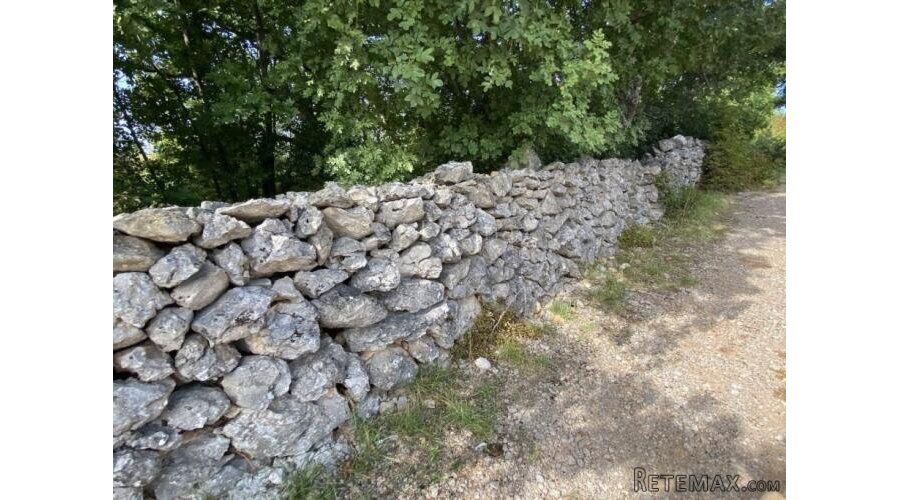 Građevinsko zemljište Maslenica 1235m2 - 2
