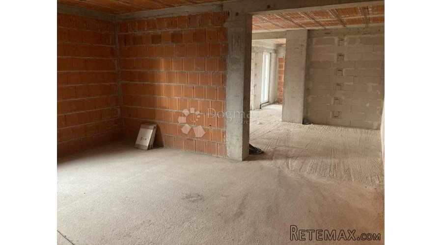 LOZOVAC – Prostor za najam – 120m², mogućnost prilagodbe pre - 2