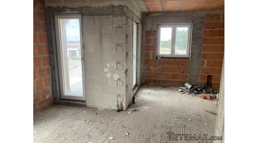 LOZOVAC – Prostor za najam – 120m², mogućnost prilagodbe pre - 3