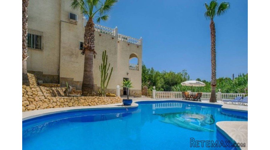 Traditional villa in a quiet urbanisation in Altea This.. - 4