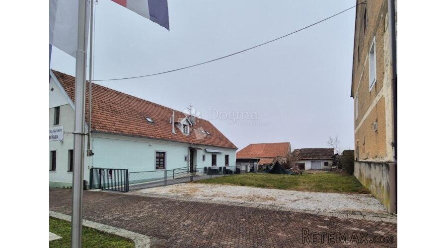 Građevinsko zemljište 698m² u centru Sv. Križ Začretja! - 3