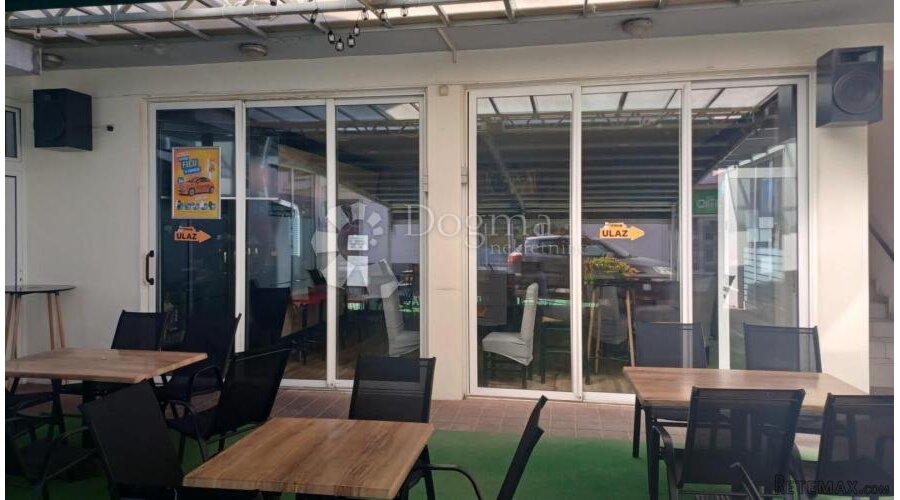 Nova Gradiška pizzeria i caffe bar u radu - 3