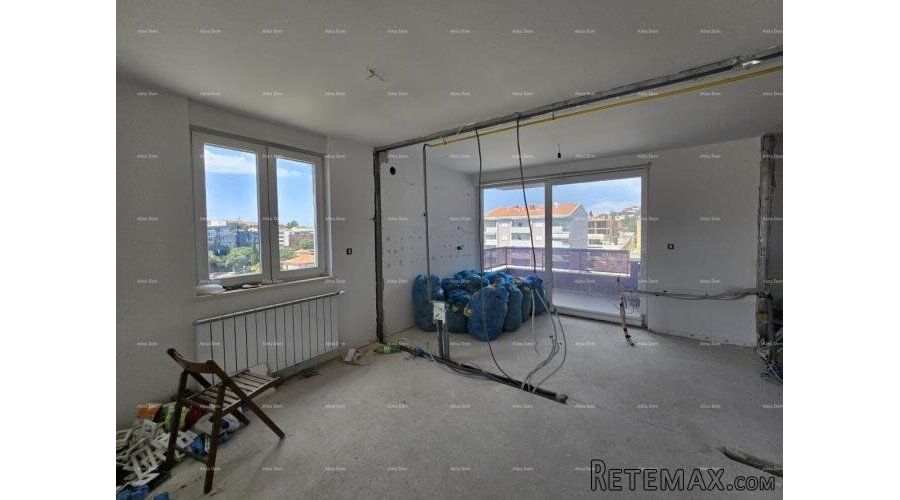PULA – stan u centru s dvije garaže i velikom terasom - 3