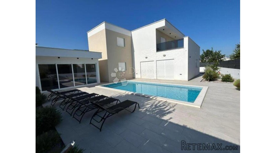 KAŠTEL NOVI- LUKSUZNA VILLA S BAZENOM - 5