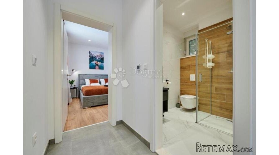 KAŠTEL NOVI- LUKSUZNA VILLA S BAZENOM - 9