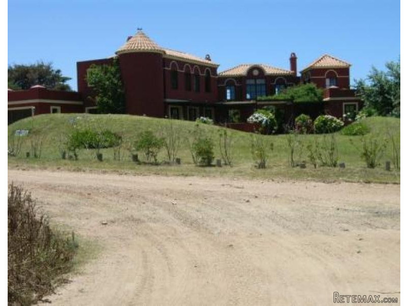 4 Bedroom House - For Rent -..