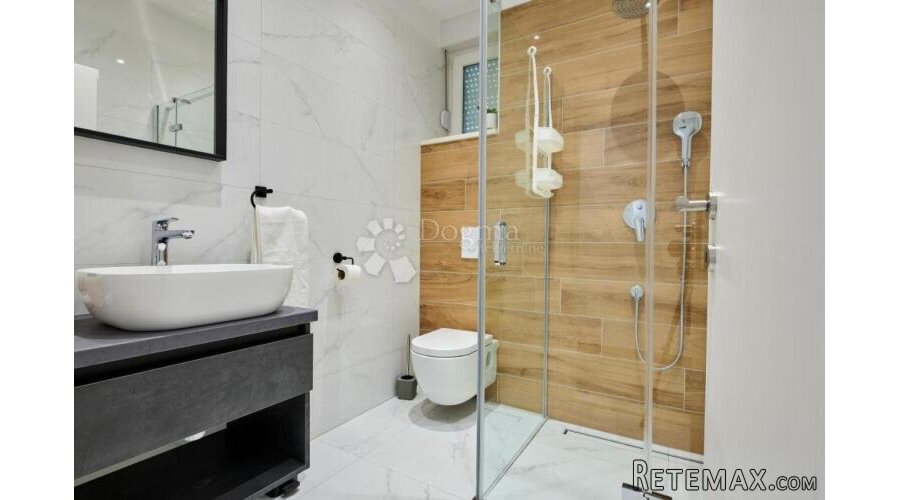 KAŠTEL NOVI- LUKSUZNA VILLA S BAZENOM - 10