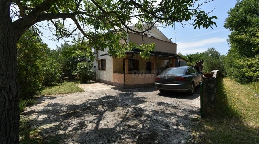 Lijepa kuća s puno potencijala! Otok Krk!