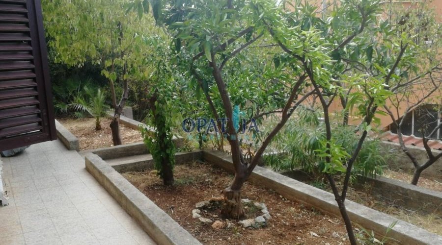 U srcu Malog Lošinja kuća na tri etaže sa lijepom ok.. - 2