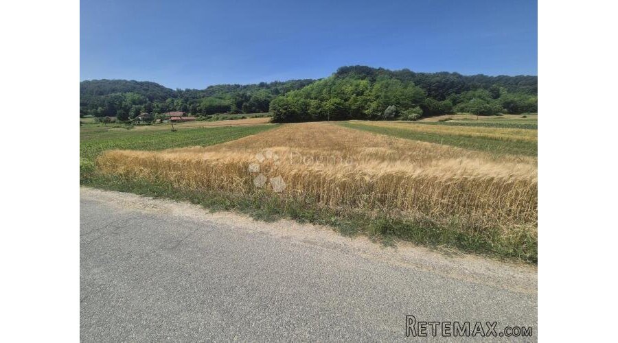 Poljoprivredno zemljište 1.755m² nadomak Sv. Križa Začretja!