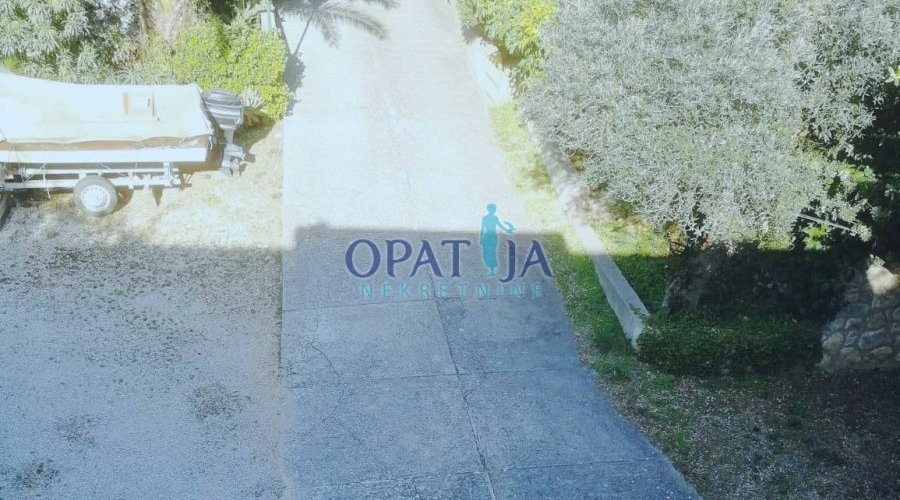 U srcu Malog Lošinja kuća na tri etaže sa lijepom ok.. - 4