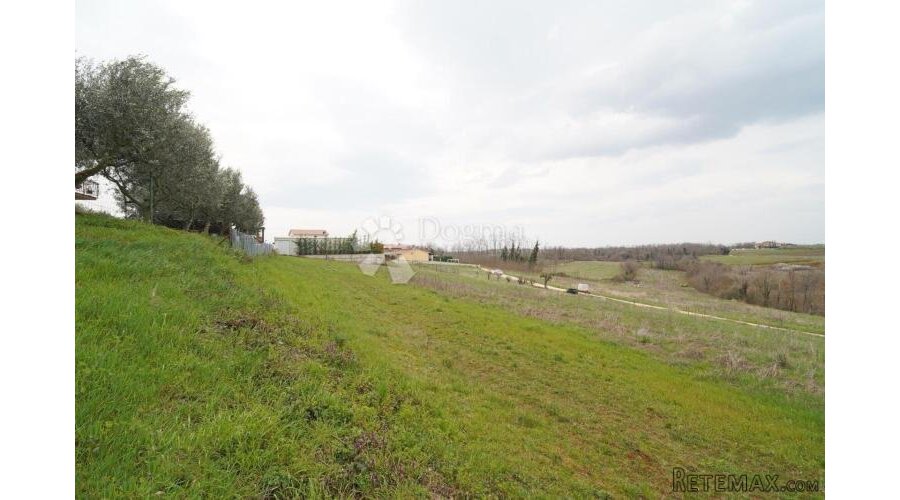 Građevinsko zemljište Vižinada 755 m² - 2