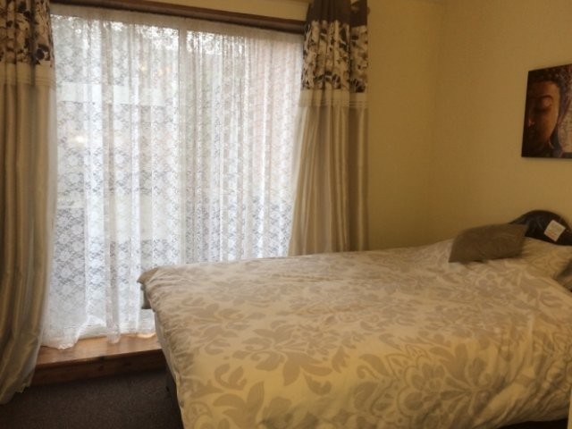ROOM TO LET IN HOLLINSWOOD - ALL BILLS.. - 2
