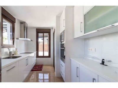 Terraced House - Semi-detached villa in..