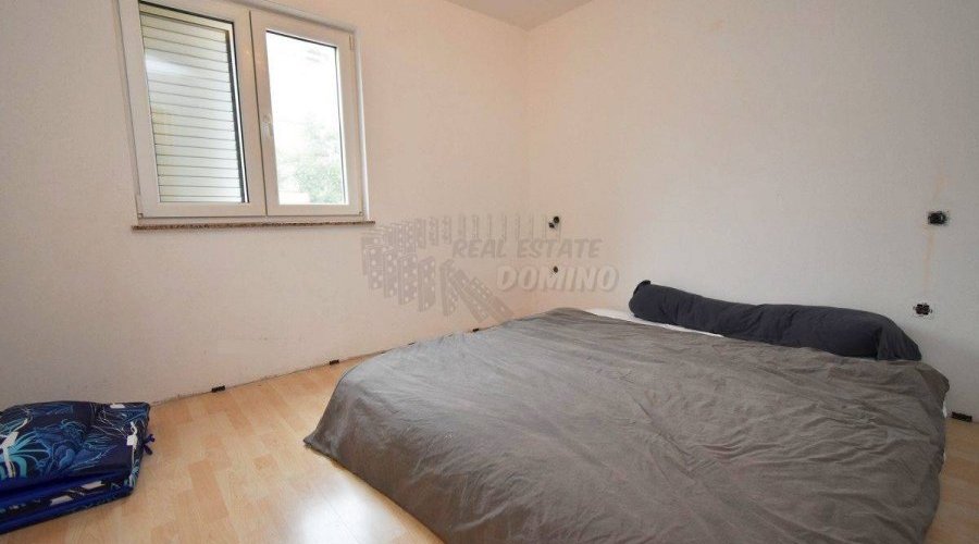 Lijepi apartman s 2 spavaće sobe! Grad Krk - okolica! - 11