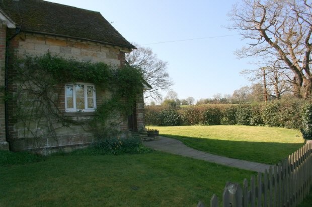 Hartfield, East Sussex Tn7