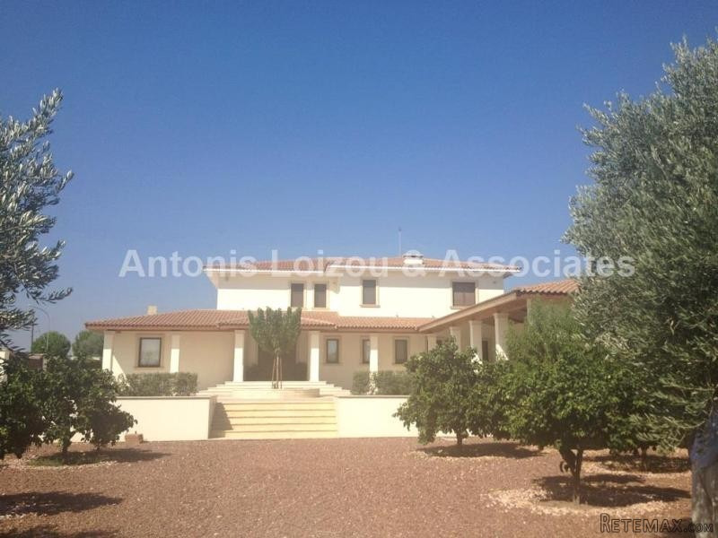 4 Bedroom Villa with swimming pool in.. - 2