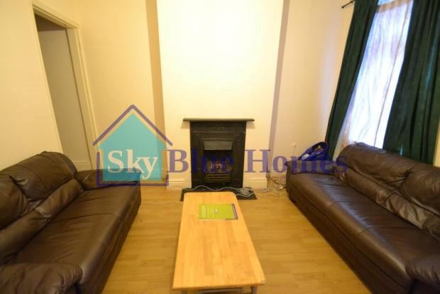 House - Great space for 2 students!..