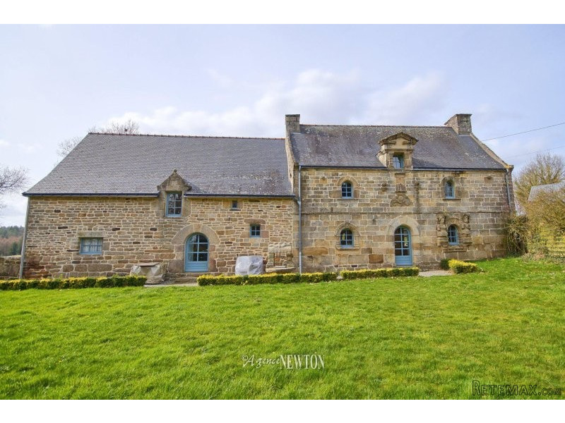 MORBIHAN - Nr. Pontivy - Family sized..