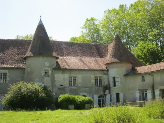Chateau built in the 16th century, in.. - 2