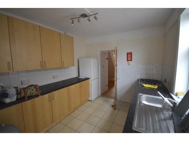 3 bedroom Terraced House For Rent:.. - 2