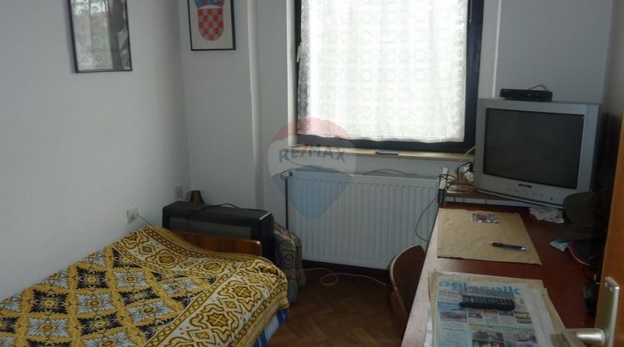 Caffe bar, poslovni prostor i stan - 10